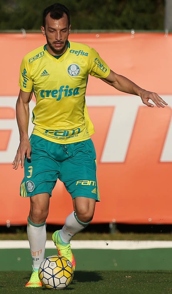 Verdão treina na Academia e relaciona 25 atletas para viagem a Londrina-PR