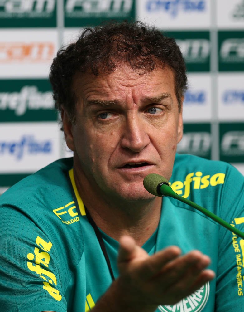 De volta à arena, Cuca prevê apoio da torcida e diz: ‘Deixar o máximo em campo’