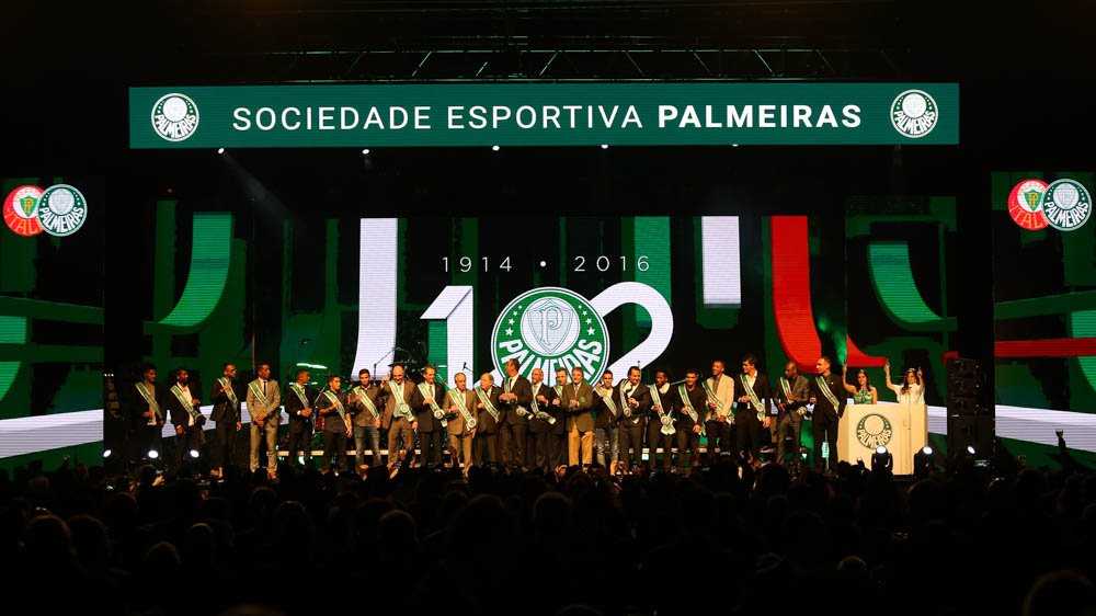 Homenagens a ídolos e a grandes conquistas marcam festa de aniversário do Palmeiras