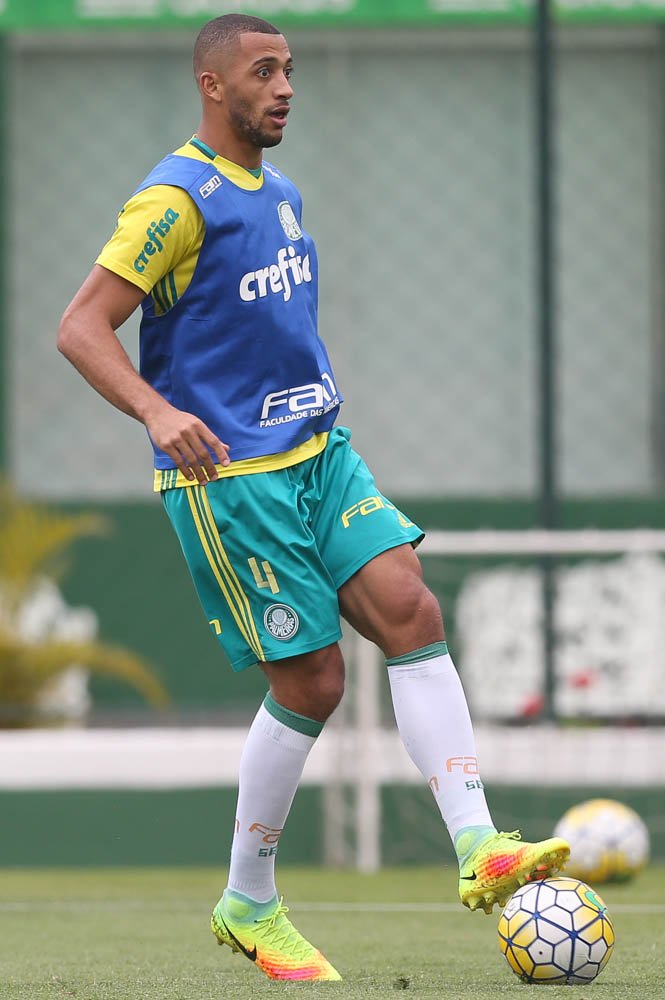 Verdão realiza treino técnico na Academia; Barrios trabalha com bola