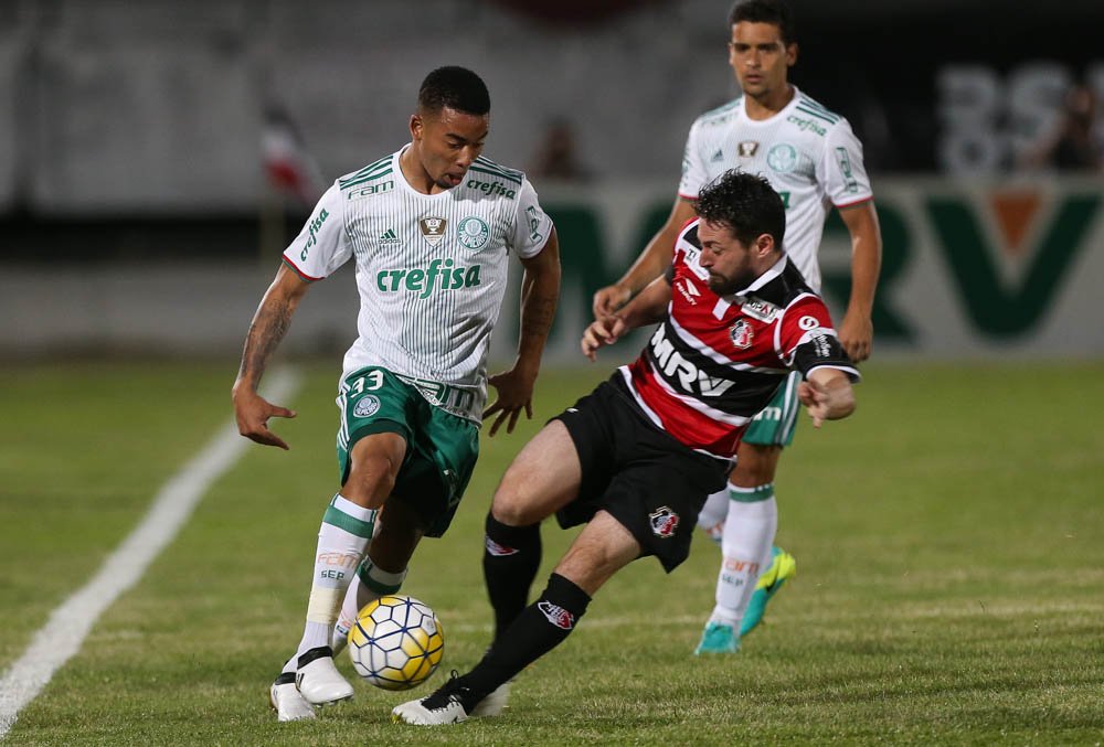 Gabriel Jesus valoriza vitória 'importante' contra o Santa Cruz: 'Fizemos por merecer'