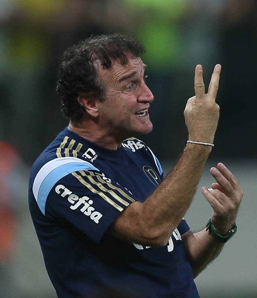 Cuca analisa empate com Grêmio e comenta eliminação: ‘Pela porta da frente’