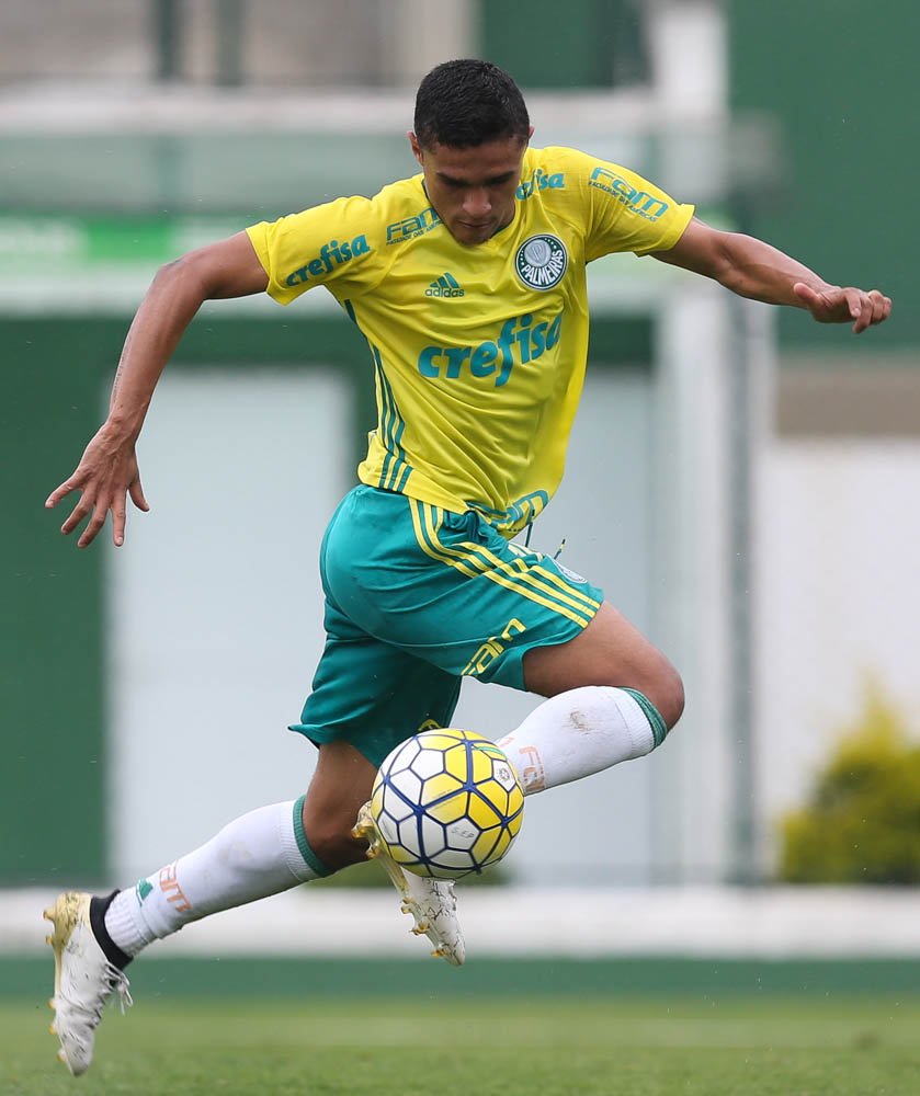 Verdão goleia Flamengo de Guarulhos em jogo-treino na Academia