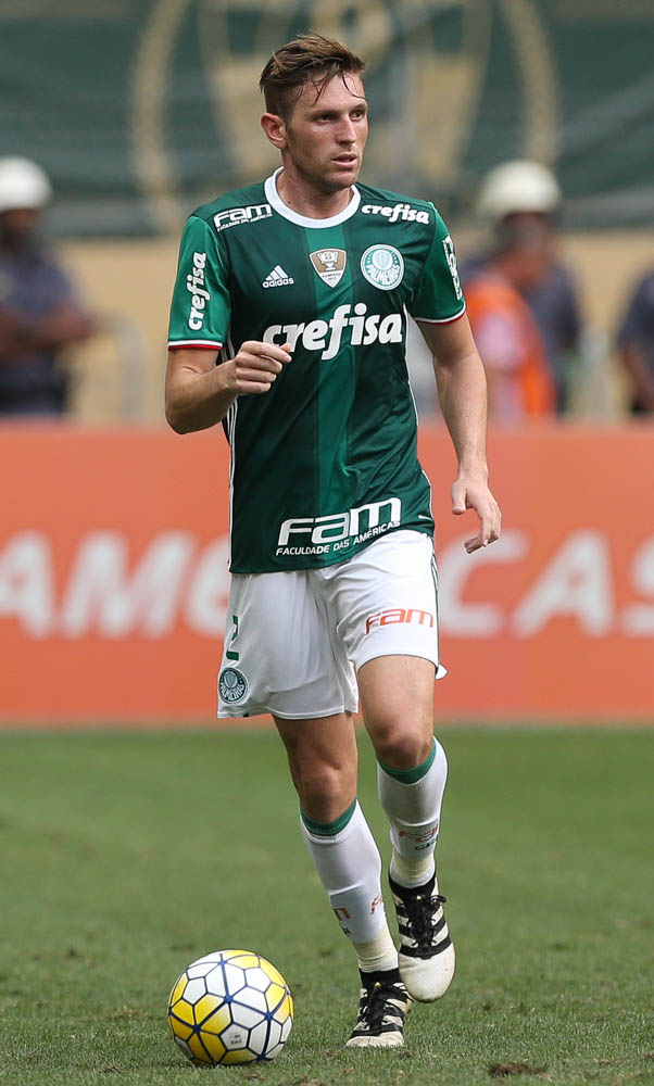 Palmeiras e Cruzeiro firmam troca de Willian por Robinho e venda de Fabiano