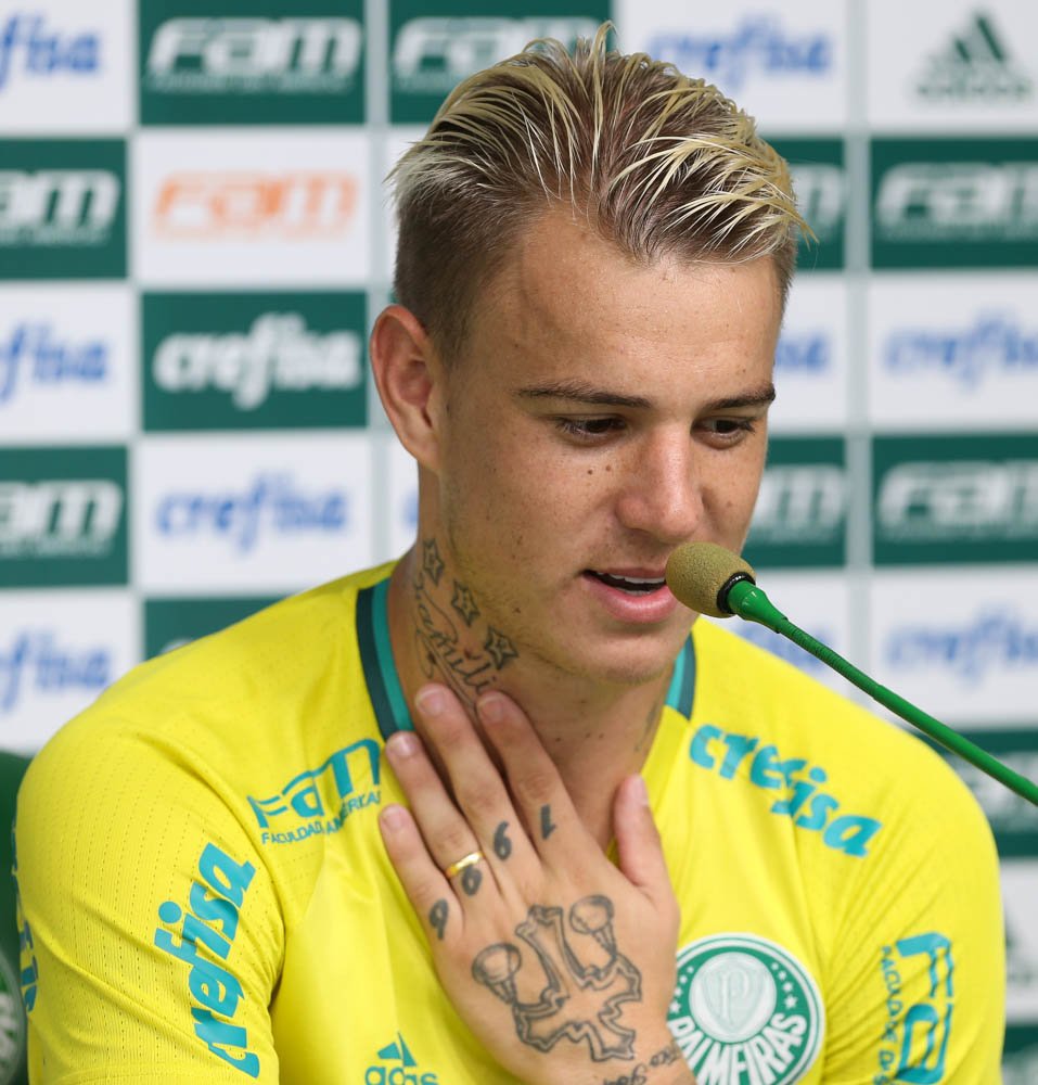 Róger Guedes destaca briga pela titularidade no ataque e garante estar ‘mais focado’