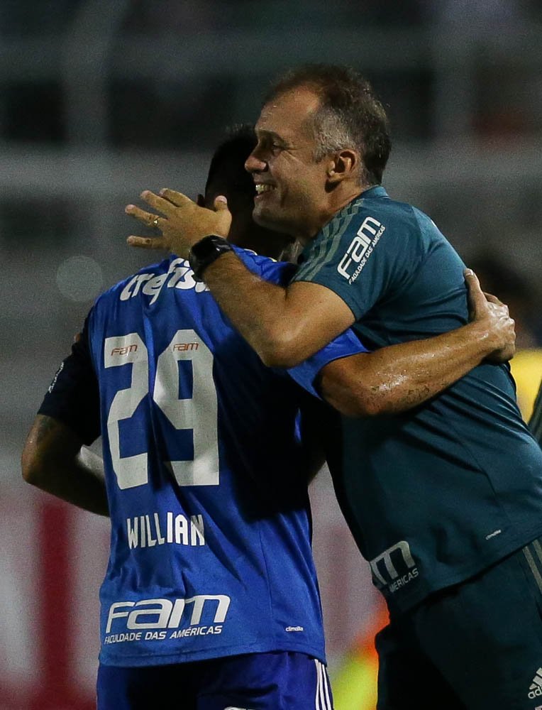 Após 3 a 1, Baptista vê ‘objetivo conquistado’ e elogia Verdão: ‘Foi aguerrido’