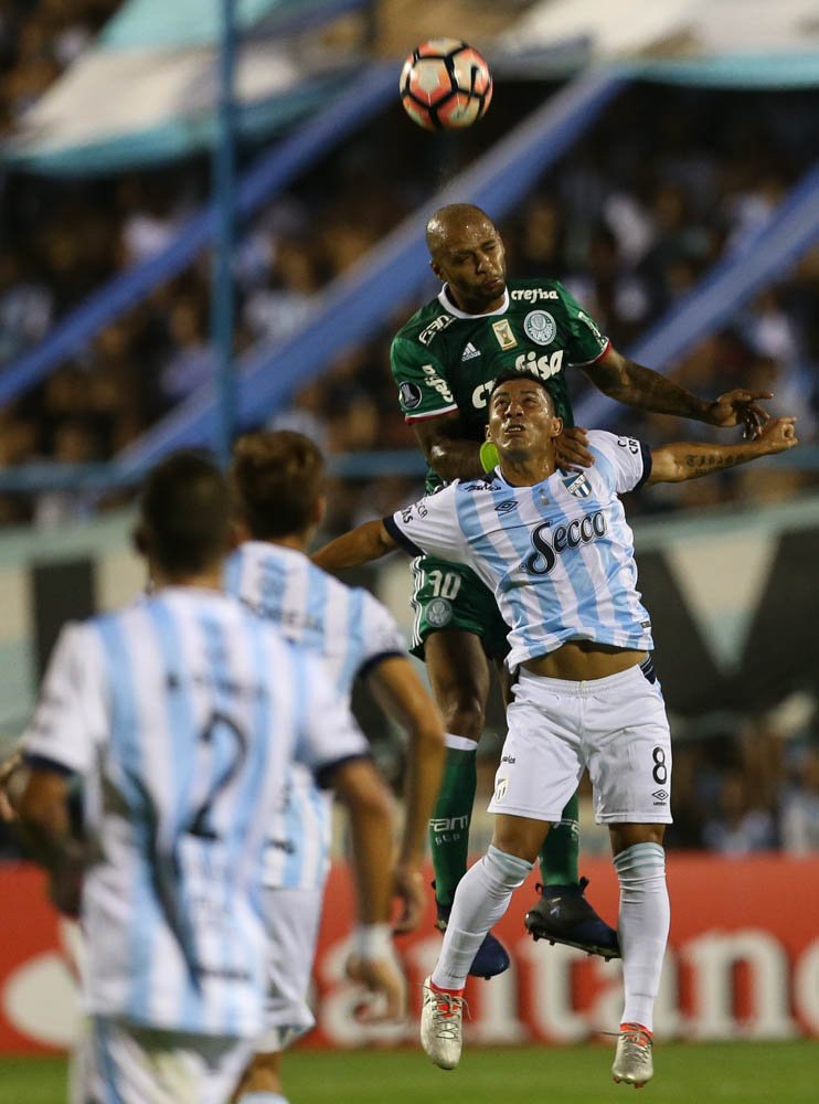 Felipe Melo valoriza ‘empate com sabor de vitória’ e enaltece entrega do grupo