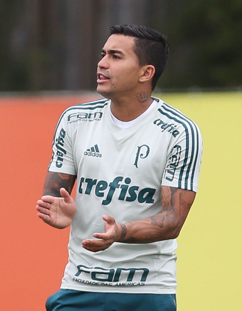 Palmeiras enfatiza bolas paradas e encerra preparação para clássico contra Santos