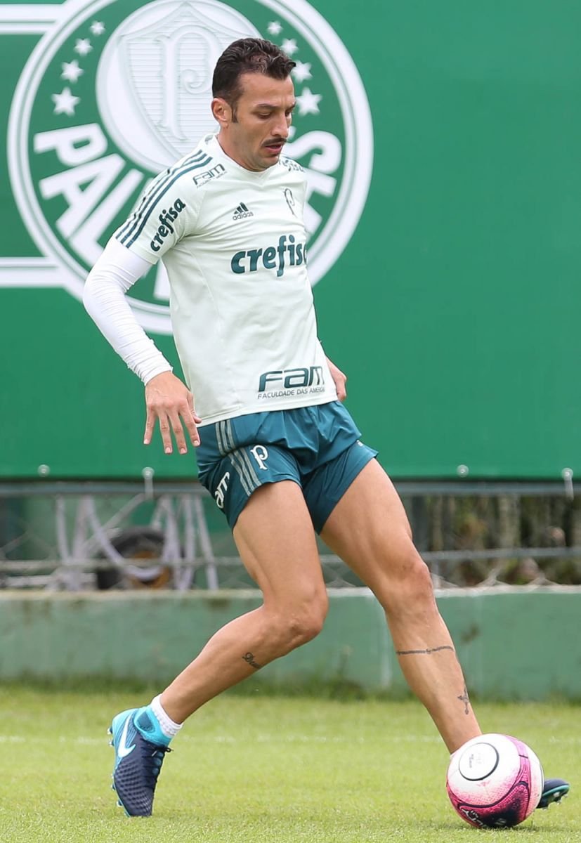 Com Edu Dracena e Moisés, Palmeiras faz treinos técnicos na Academia