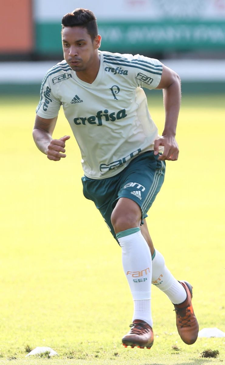 Palmeiras vence Atibaia por 1 a 0 em jogo-treino na Academia de Futebol