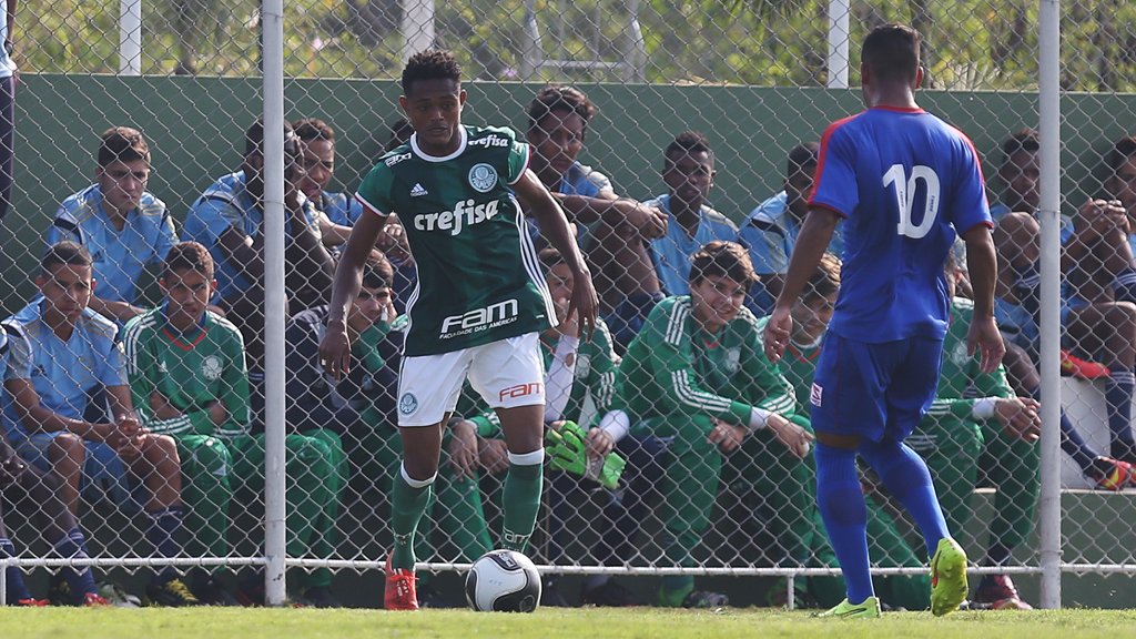 Sub-20 do Palmeiras recebe o Barueri em Guarulhos e mira liderança do Paulista