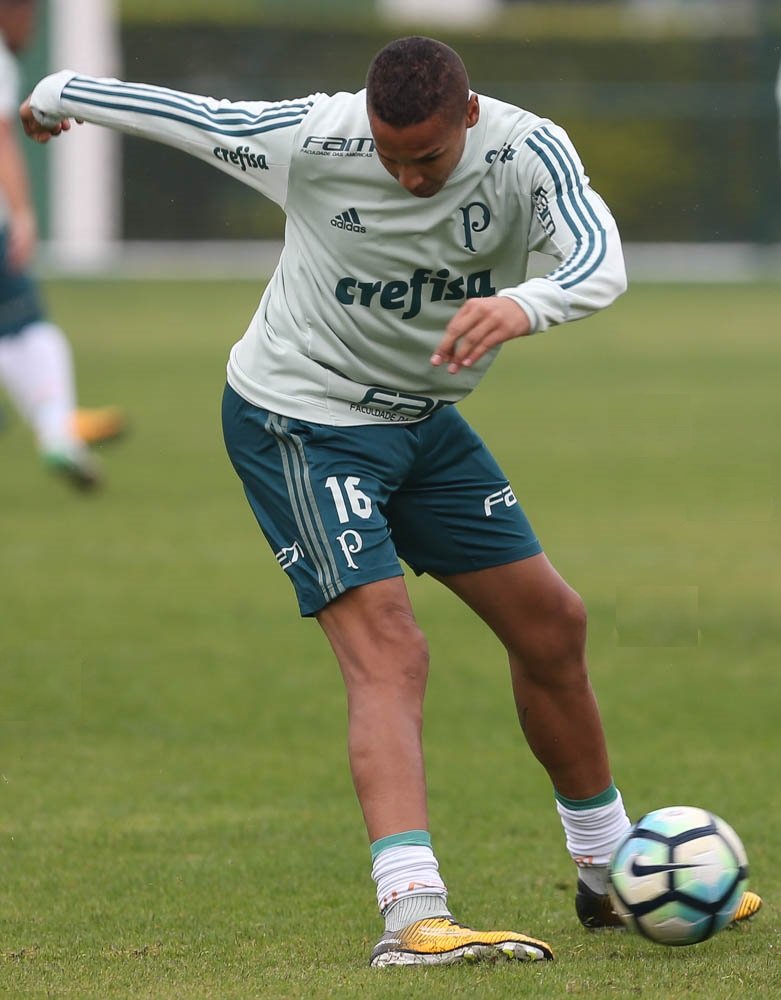 Palmeiras empata jogo-treino com o Red Bull na Academia de Futebol Palmeiras empata jogo-treino com o Red Bull na Academia de Futebol