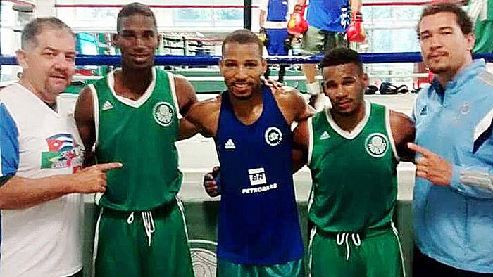 Medalhista de ouro olímpico do boxe fez parte da preparação no Palmeiras