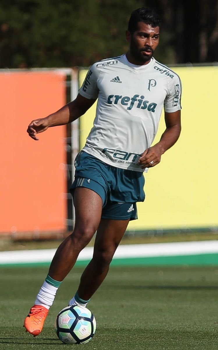 Palmeiras: Elenco realiza treino técnico em preparação ao duelo com a Ponte Preta Palmeiras: Elenco realiza treino técnico em preparação ao duelo com a Ponte Preta