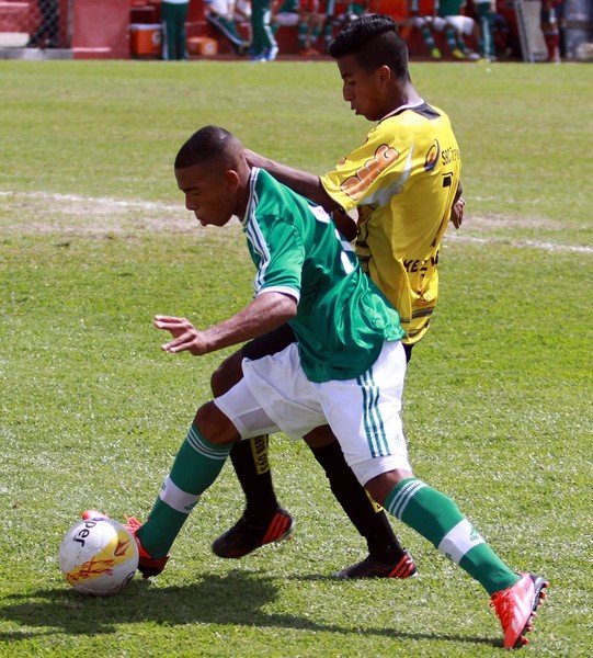 Sub-17 sofre derrota na Copa Rio e se prepara para a estreia no Paulista