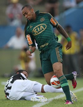 Jogando no Paraguai, Palmeiras é superado pelo Libertad