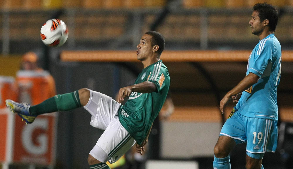 Divulgação_Em 2013, Palmeiras estreou com vitória na Copa Libertadores, contra o Sporting Cristal-PER
