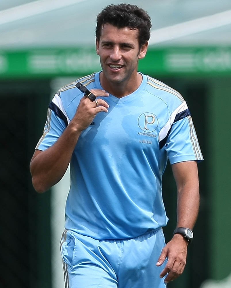 Cesar Greco/Ag. Palmeiras/Divulgação _ Alberto Valentim acompanhou o treino desta manhã (03), na Academia de Futebol