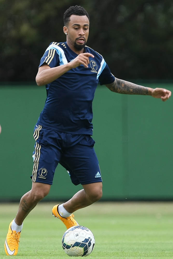 Cesar Greco/Ag. Palmeiras/Divulgação _ Recuperado de lesão, Wesley foi relacionado e treinou no time titular nesta quarta