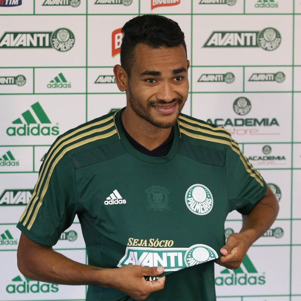 Cesar Greco/Ag.Palmeiras/Divulgação _ O novo zagueiro do Verdão tem contrato assinado até o final do ano