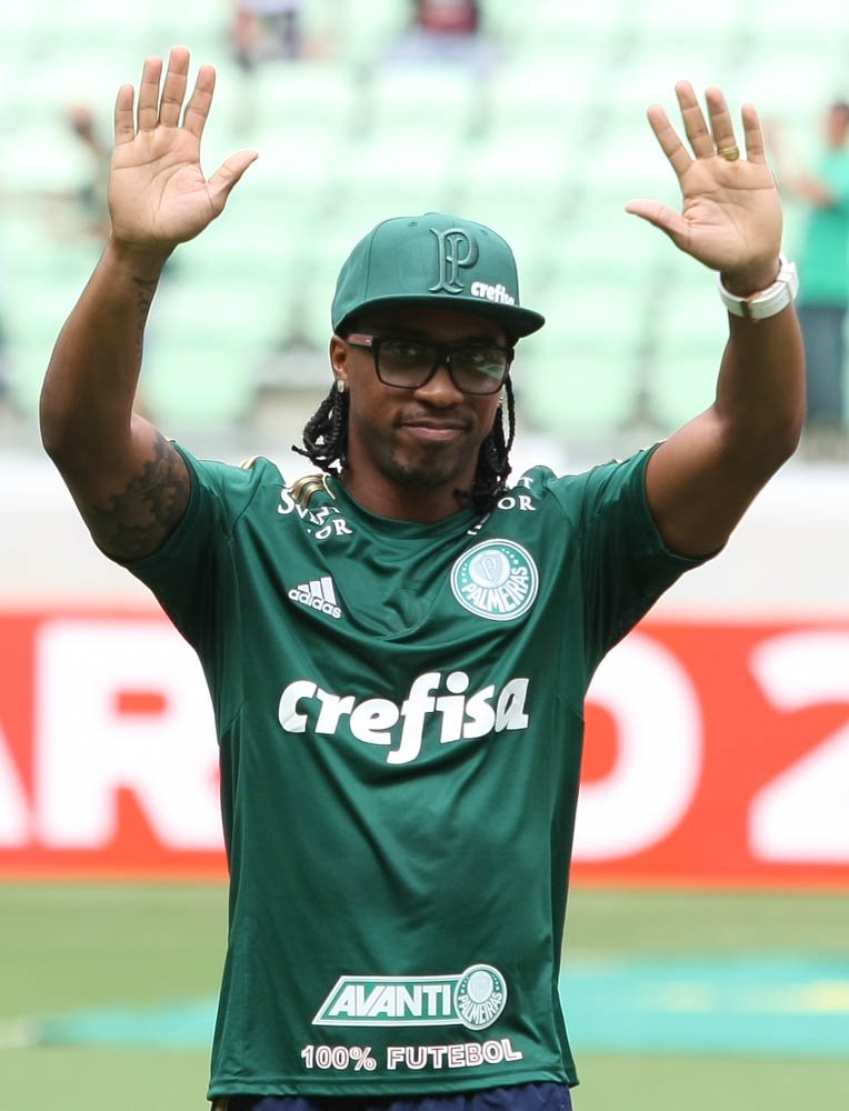 Cesar Greco/Ag. Palmeiras/Divulgação _ O novo volante do Alviverde saudou a torcida em sua apresentação oficial