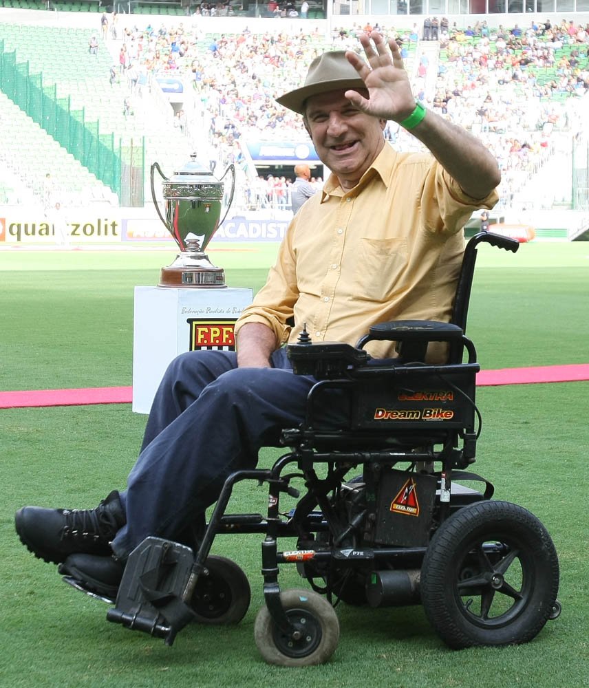 Cesar Greco/Ag. Palmeiras/Divulgação _ Osmar Santos deu o pontapé inicial da primeira partida do Paulistão 2015