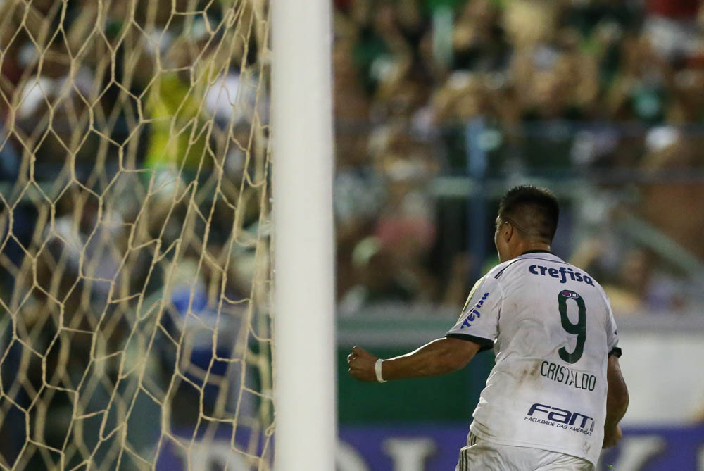 Cesar Greco/Ag.Palmeiras/Divulgação _ O atacante Cristaldo foi o destaque do jogo e foi responsável pela vitória do Verdão