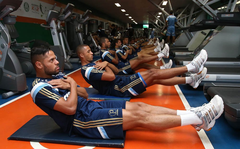 Cesar Greco/Ag.Palmeiras/Divulgação _ Jogadores do Palmeiras encerraram o dia (25) com um treino muscular