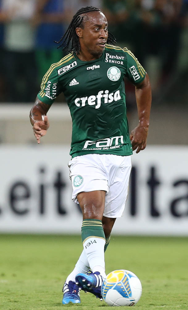 Cesar Greco/Ag.Palmeiras/Divulgação _ Arouca em sua estreia com a comisa do Verdão 