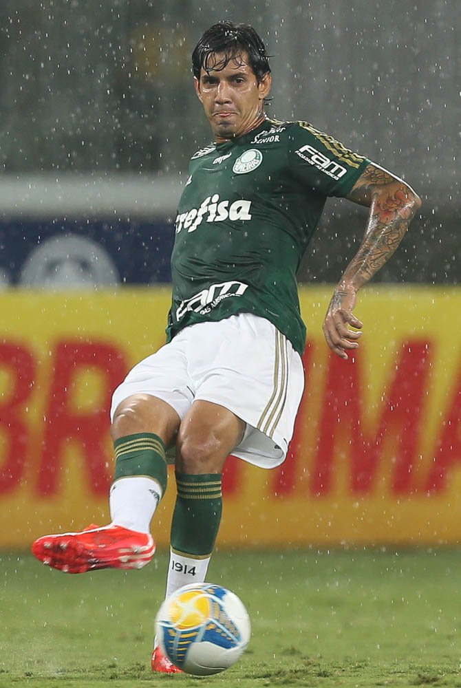 Cesar Greco/Ag.Palmeiras/Divulgação _ Pela primeira vez como titular, Victor Ramos faz boa partida e ajuda na vitória do Verdão