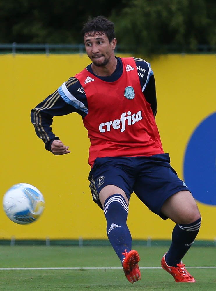 Cesar Greco/Ag. Palmeiras/Divulgação _ O meia Ryder voltou a ser relacionado pelo técnico Oswaldo de Oliveira