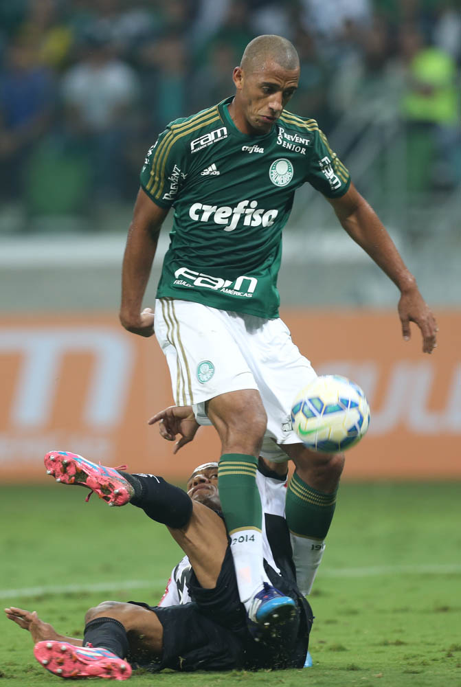 Cesar Greco/Ag. Palmeiras/Divulgação_Vitor Hugo marcou o primero gol do Palmeiras