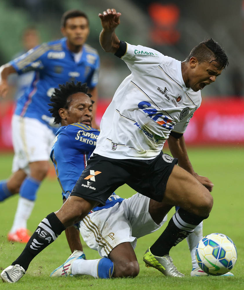 Cesar Greco/Ag. Palmeiras/Divulgação_Zé Roberto entrou no decorrer da partida