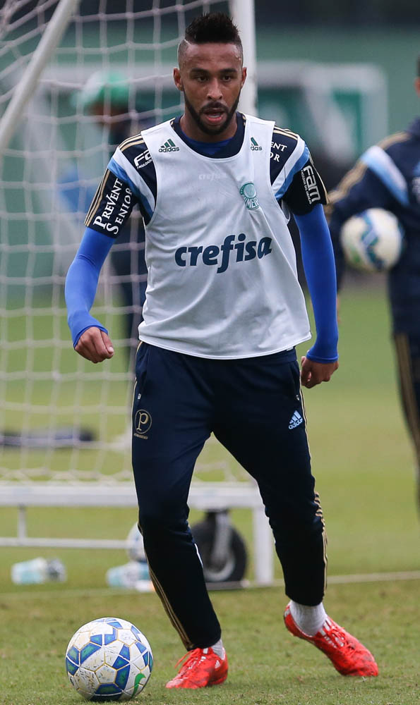 Cesar Greco/Ag. Palmeiras/Divulgação_Wellington durante treino desta tarde