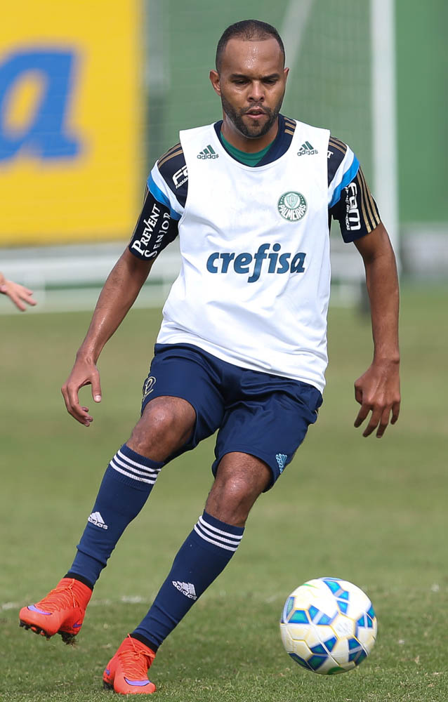 Cesar Greco/Ag. Palmeiras/Divulgação _ Alecsandro teve o seu primeiro contato com o elenco nesta quarta, 10