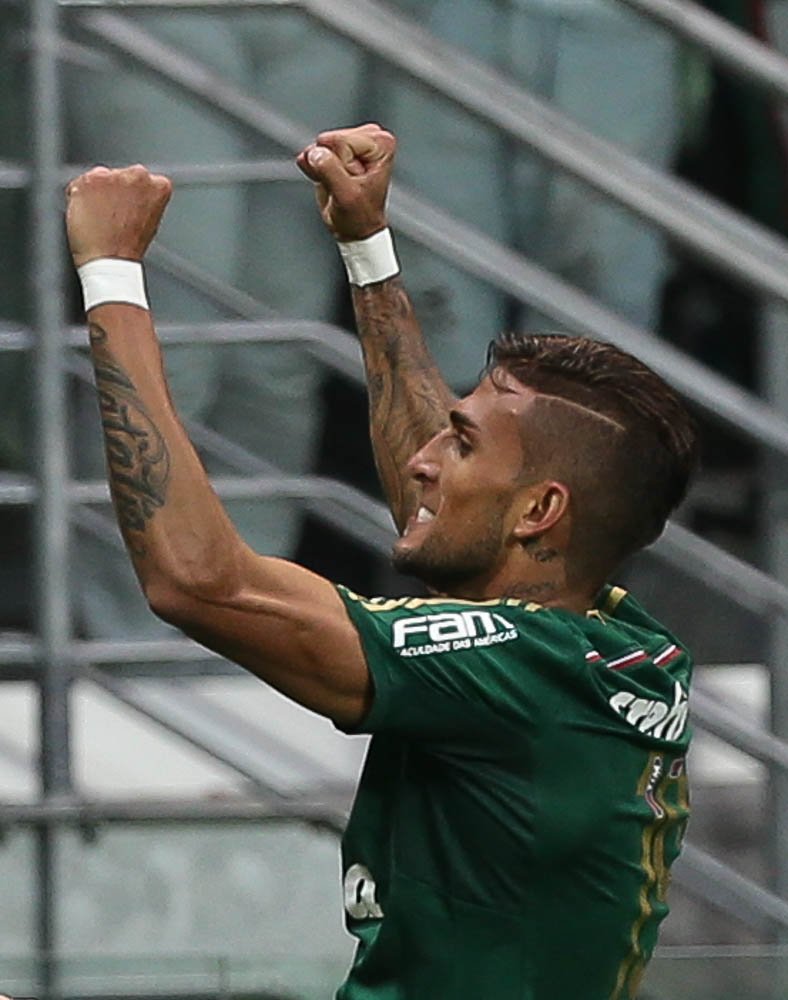 Cesar Greco/Ag. Palmeiras/Divulgação_Rafael Marques comemorou seu quinto gol em clássicos na temporada