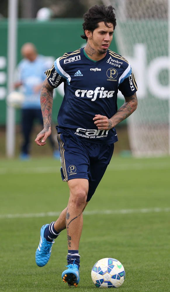 Cesar Greco/Ag.Palmeiras/Divulgação_Victor Ramos formou a dupla de zaga titular com Jackson no treino desta quinta-feira (23)