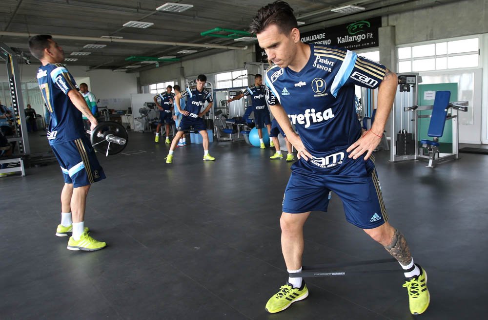 Cesar Greco/Ag. Palmeiras/Divulgação _ Os atletas que não jogaram 90 minutos contra o Inter, treinaram no CT do Grêmio nesta quinta-feira (10)