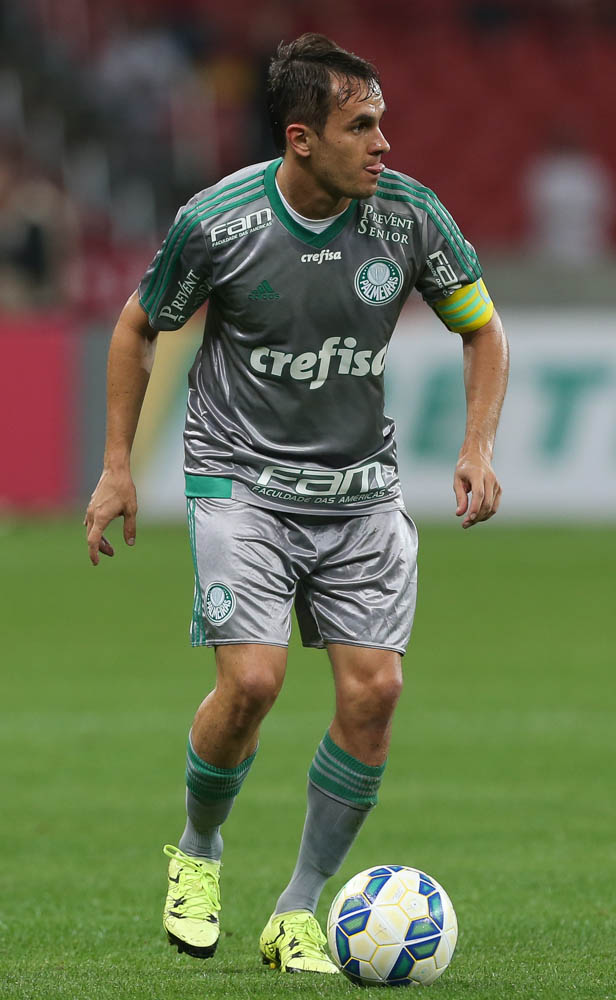 Cesar Greco/Ag.Palmeiras/Divulgação_Lucas deu assistência para o gol de Rafael Marques no Beira-Rio