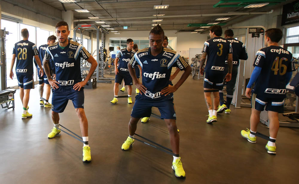 Cesar Greco/Ag. Palmeiras/Divulgação _ Os reservas realizaram exercícios de força na sala de musculação