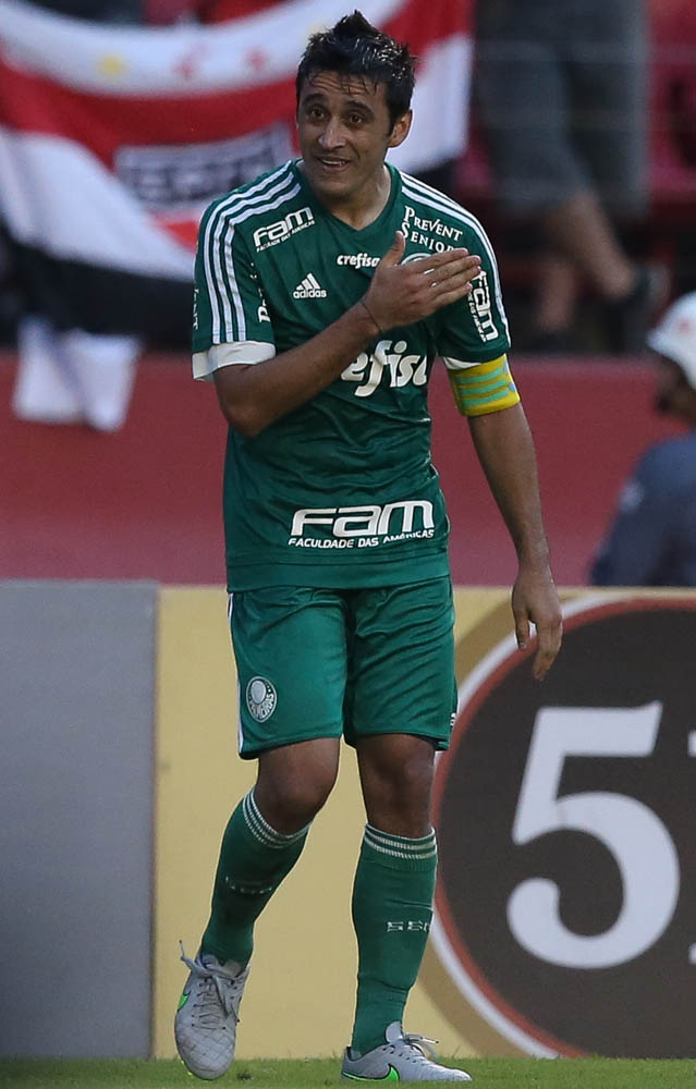 Cesar Greco/Ag. Palmeiras/Divulgação _ Robinho comemorou golaço, mas não ficou feliz com o desempenho do Verdão na partida