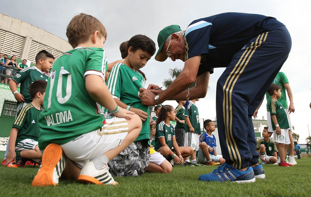 Cesar Greco/Ag. Palmeiras/Divulgação _ 'Uma criança traz energia e alegria para a gente', disse Dudu