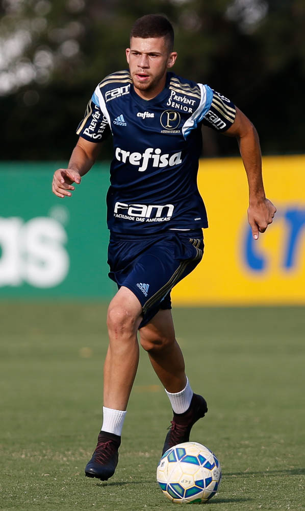 Cesar Greco/Ag.Palmeiras/Divulgação_O meia Jobson, do Sub-20, foi relacionado pela primeira vez