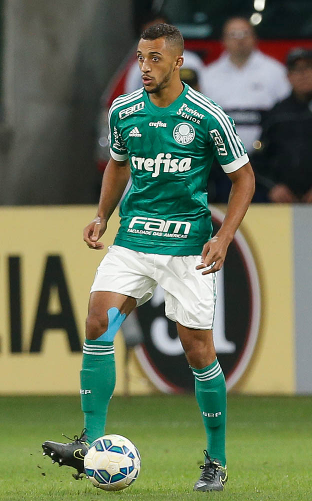Cesar Greco/Ag.Palmeiras/Divulgação_Seguro nos desarmes, Vitor Hugo ainda apareceu na jogada do gol de empate