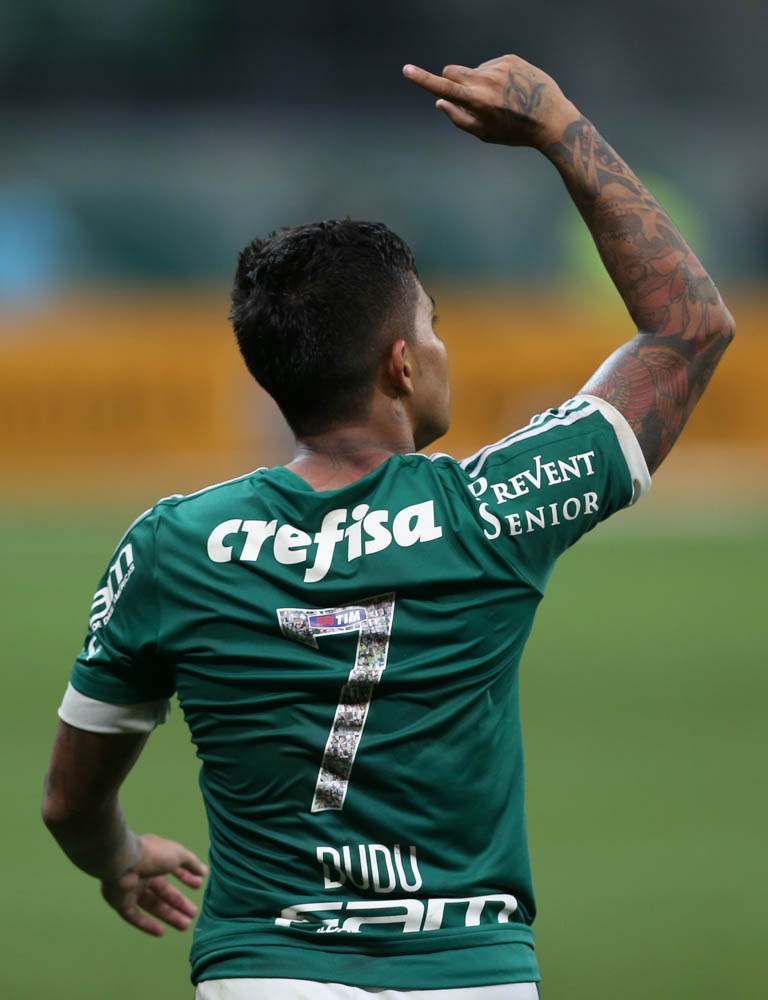 Cesar Greco/Ag.Palmeiras/Divulgação_16 gols, artilharia e muita raça: Dudu conquistou a torcida do Verdão em 2015