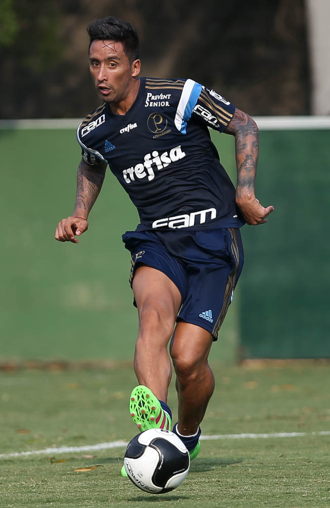 Cesar Greco/Ag.Palmeiras/Divulgação_O atacante Barrios está de volta aos relacionados do Verdão