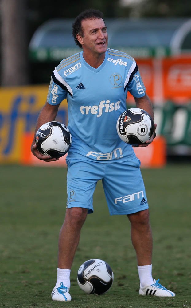 Cesar Greco/Ag.Palmeiras/Divulgação_Cuca disputa seu primeiro clássico no comando do Verdão neste domingo (03)