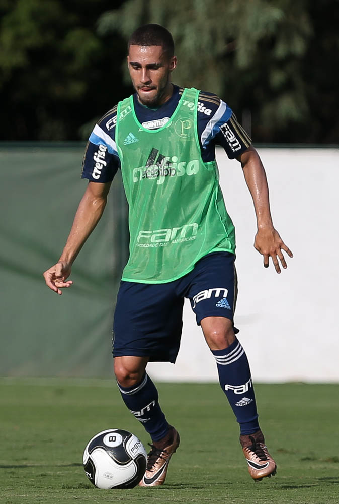Cesar Greco/Ag.Palmeiras/Divulgação_Gabriel treinou e pode ser titular contra o Rio Claro