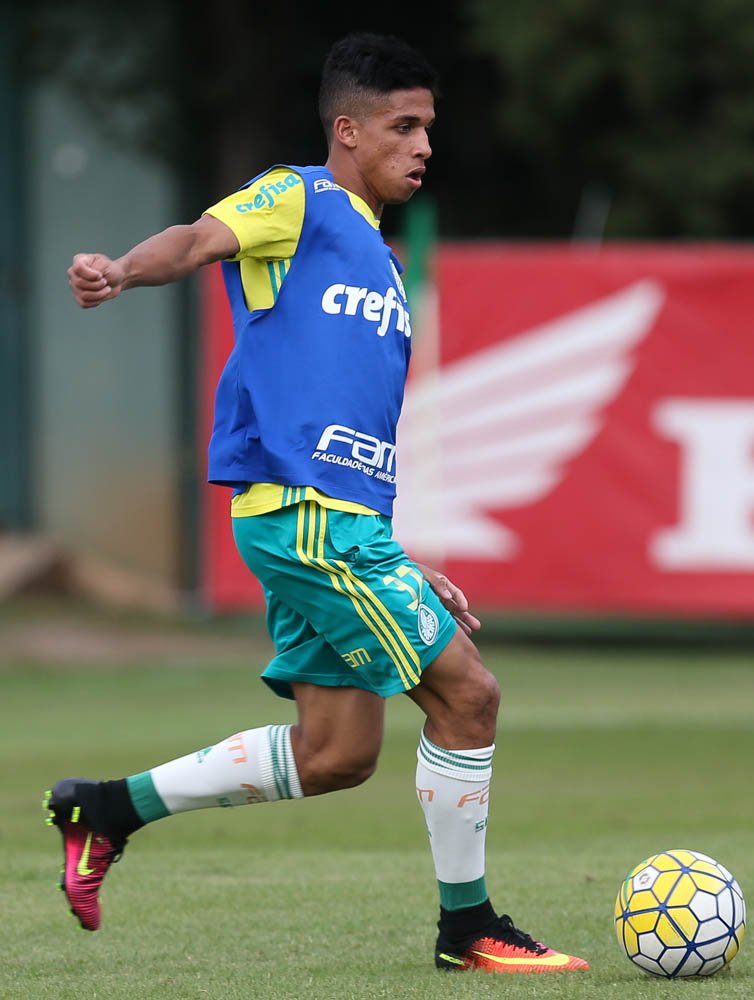 Cesar Greco/Ag.Palmeiras/Divulgação_Revelação da base palmeirense, Vitinho estreou na vitória diante do América-MG