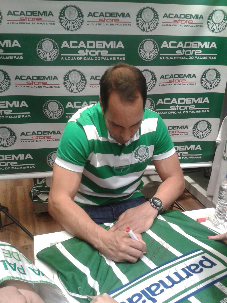 Divulgação_Ídolo participou de evento realizado na Academia Store de Jundiaí-SP